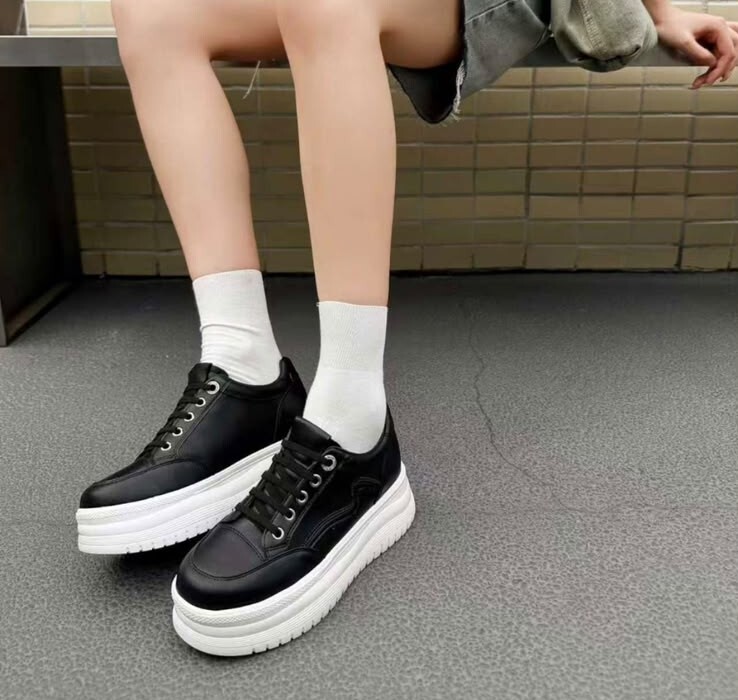 DD06 #7862(牛皮) 5cm高 牛皮足碼 Size : 225~250 $549