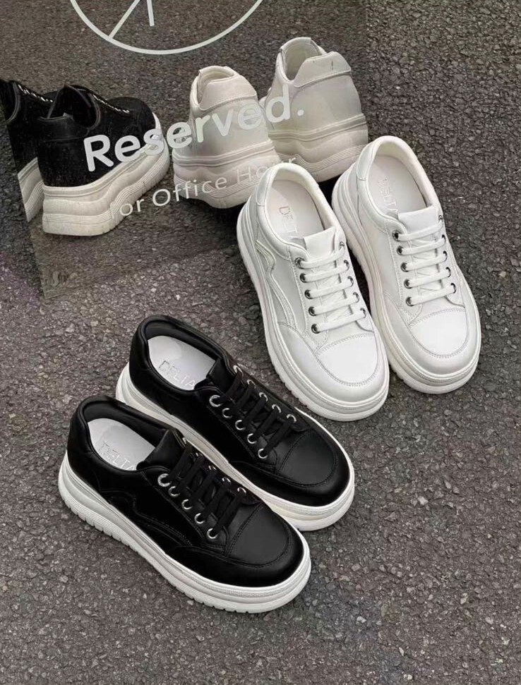 DD06 #7862(牛皮) 5cm高 牛皮足碼 Size : 225~250 $549