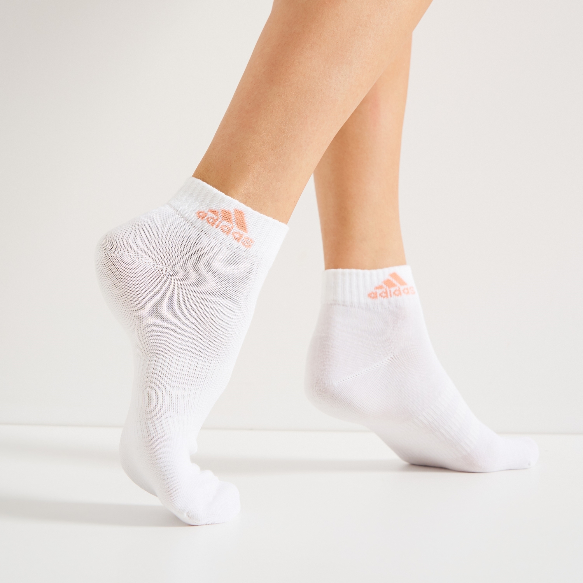 ADIDAS 襪子 白粉沙色 三雙一組 腳踝襪 短襪 IK0546