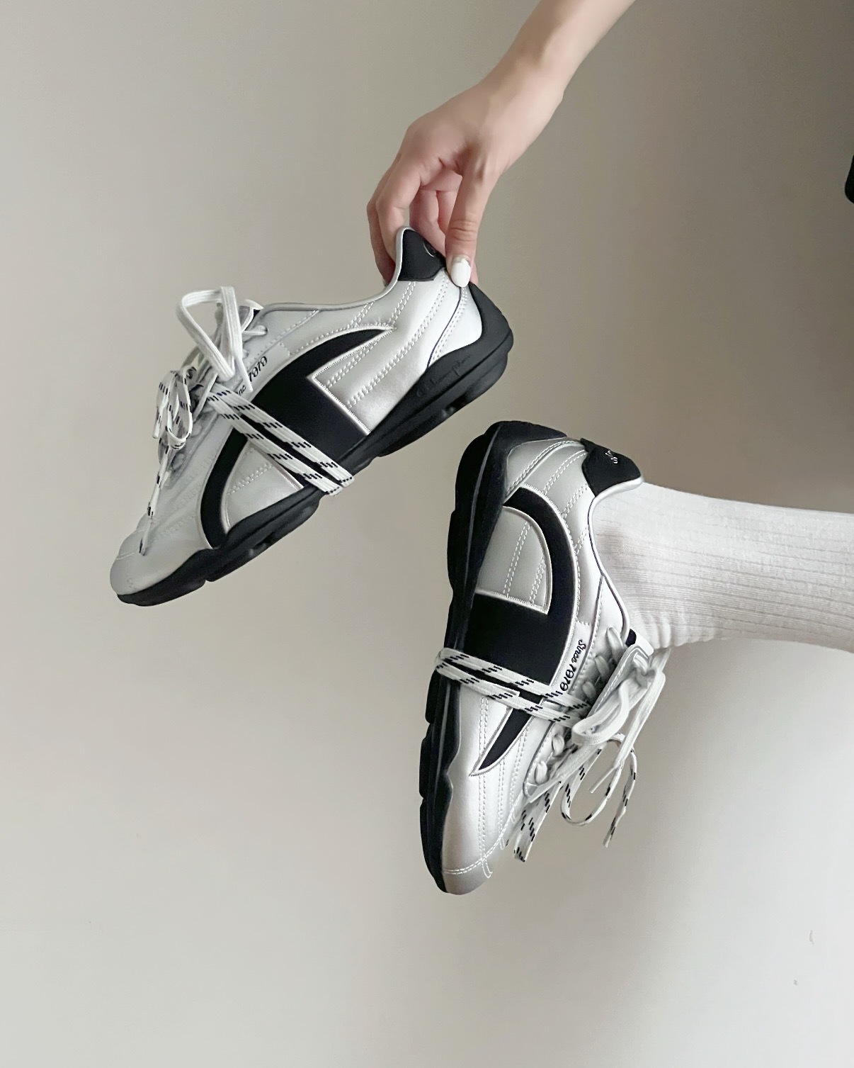 CHAMPION AERO TRAINER 綁帶 銀黑 灰銀 風速鞋 賽車鞋 德訓鞋 女鞋 U6CFCRW09B4 / 預購