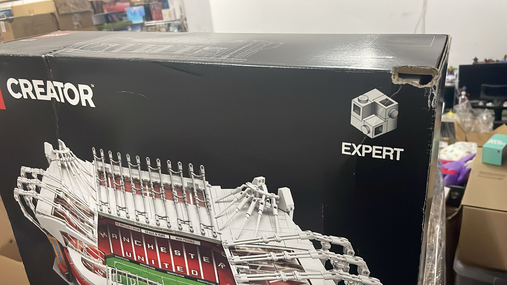 【已開封，外盒損壞,有壓紋, 殘盒不設退換】 LEGO Creator Expert 10272 : 奧脫福球場 - 曼聯