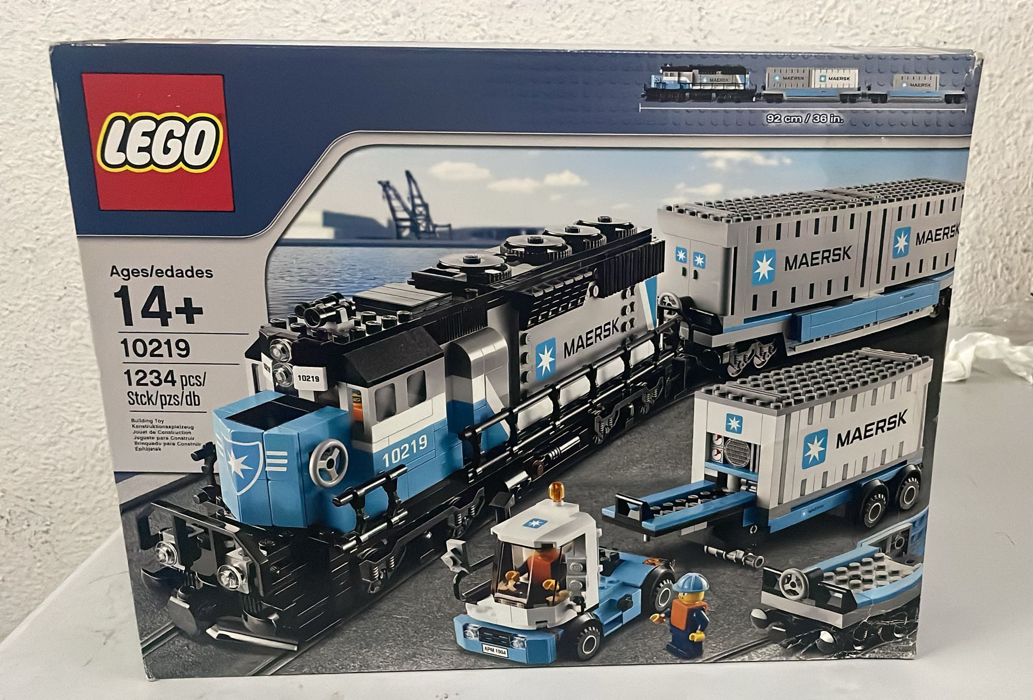 【已開封，外盒損壞,有壓紋, 殘盒不設退換】 LEGO Trains Maersk Train Set 10219