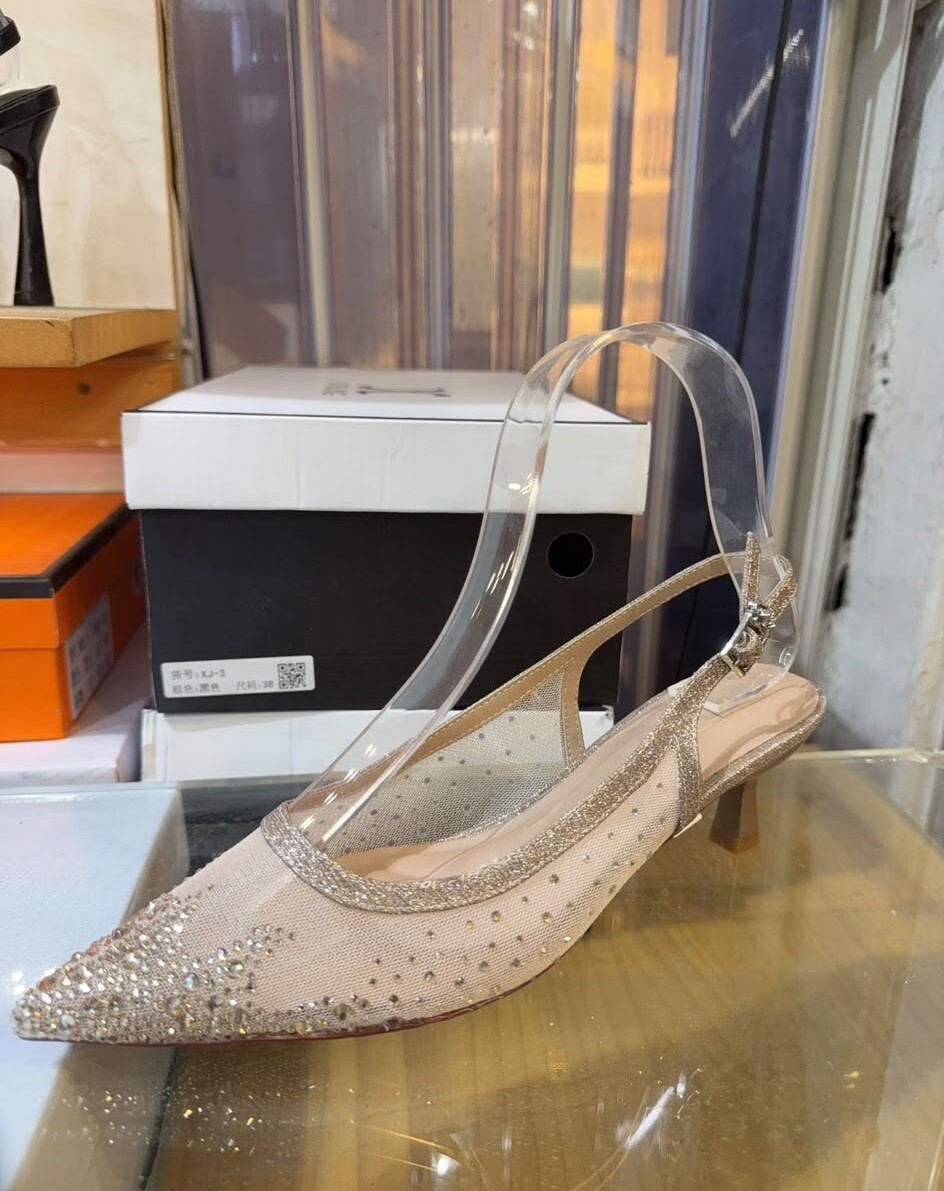 SD03   踭5cm 偏細 Size : 225~245 $599