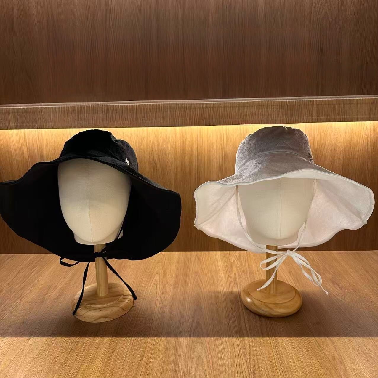 MARITHE FRANCOIS GIRBAUD (MFG)｜MFG46UHG102 W STRAP SEERSUCKER WIDE BUCKET HAT [2 colors]