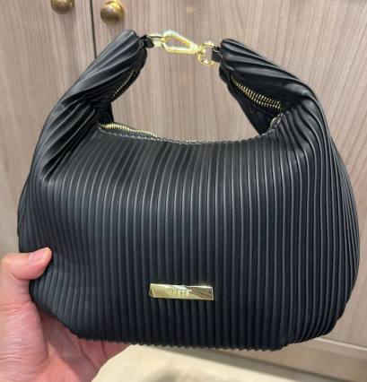 0625HB02-THAILAND-HANDBAGS-黑色條紋餃子包（A2）