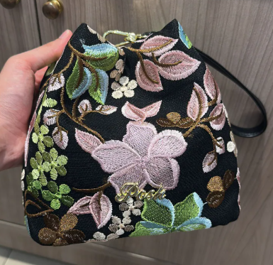 0625HB04-THAILAND-HANDBAGS-黑色重工刺繡水桶袋（A4）