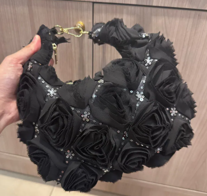 0625HB06-THAILAND-HANDBAGS-黑色玫瑰閃片餃子包（A6）