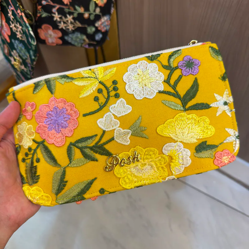 0625HB38-THAILAND-HANDBAGS-暖黃色花花刺繡手拿包（A38）