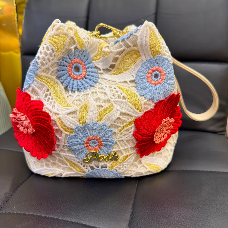0625HB55-THAILAND-HANDBAGS-紅藍撞色立體花朵水桶袋（A55）