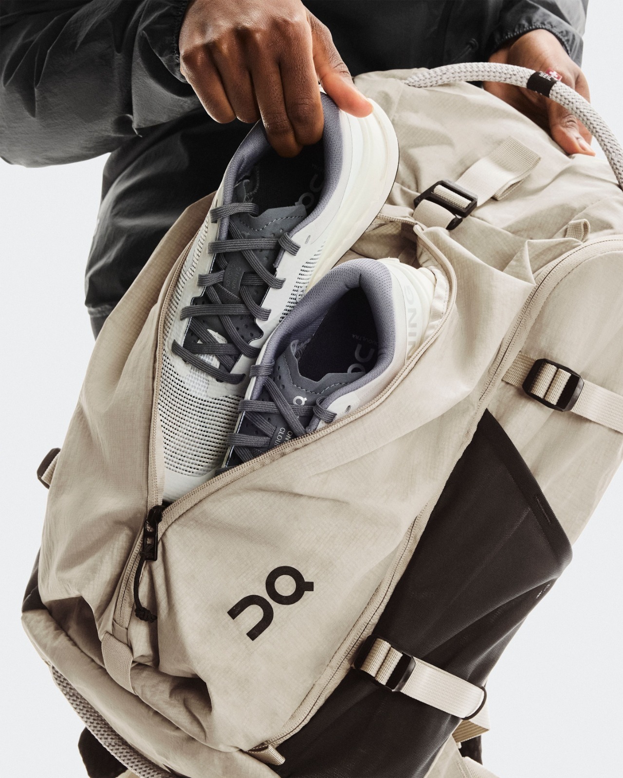 現貨|On Speed Pack 30L KHAKI