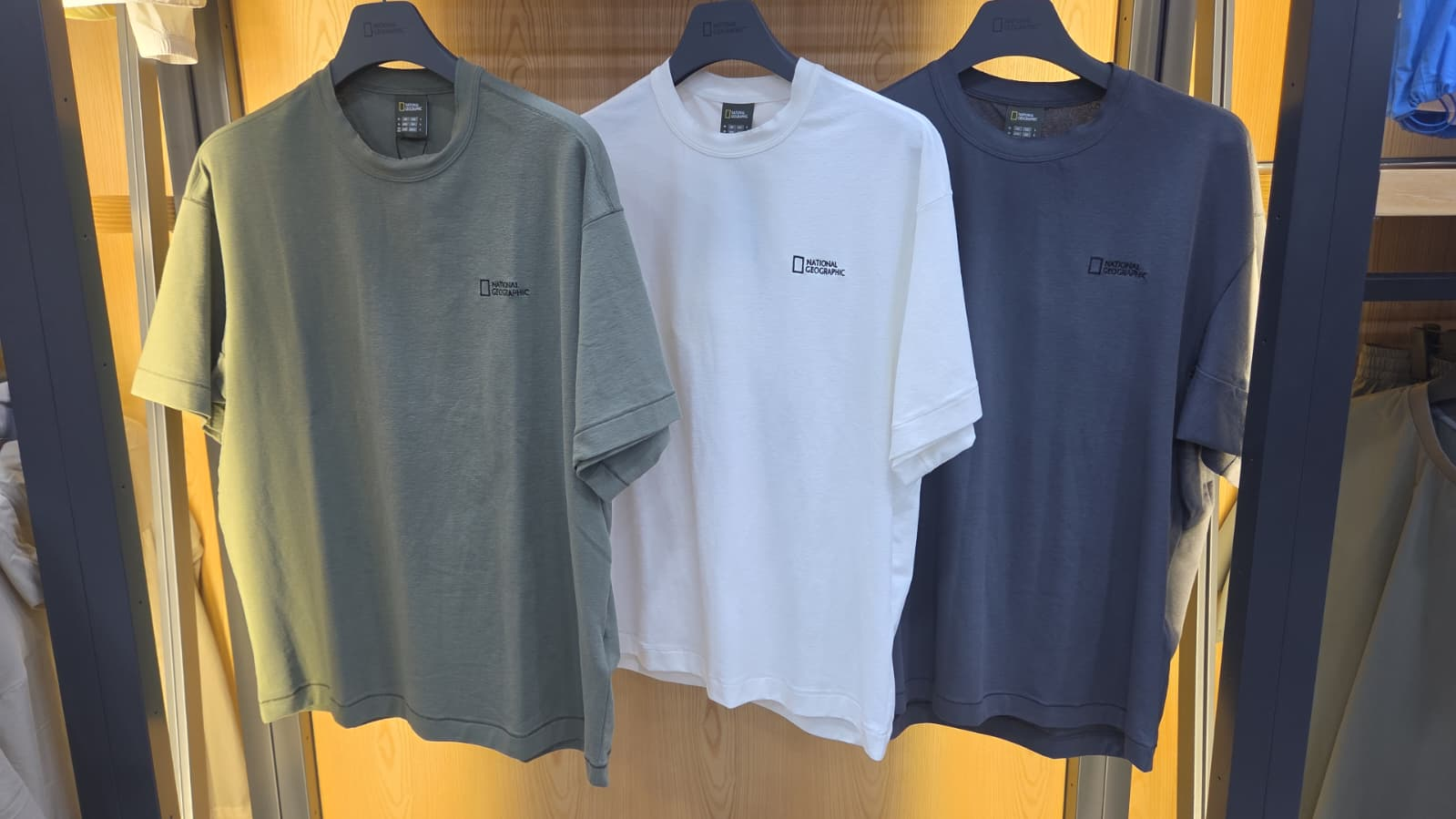 BQ023 National Geographic 簡框線小Logo短袖TEE 男裝