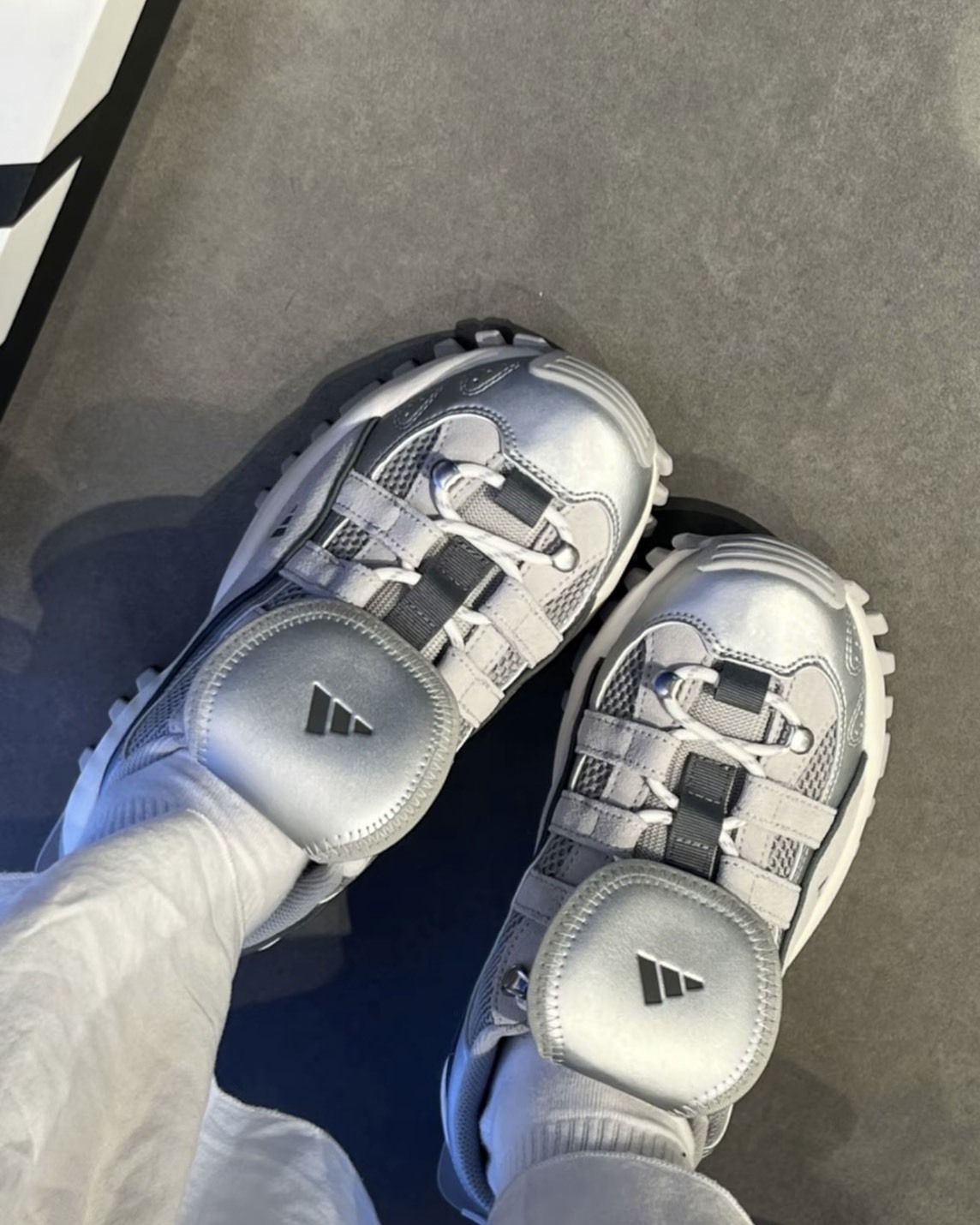 Adidas FOS Seeulater Mule 外翻鞋舌 穆勒鞋 金屬銀