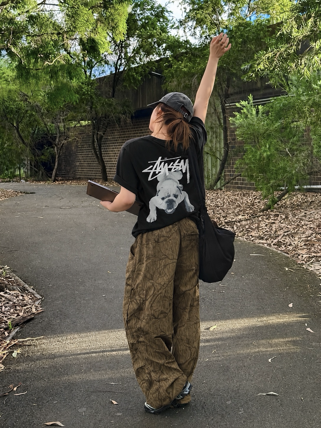 (預購） Stüssy 背後法鬥狗狗LOGO短袖 寬鬆 情侶 短T