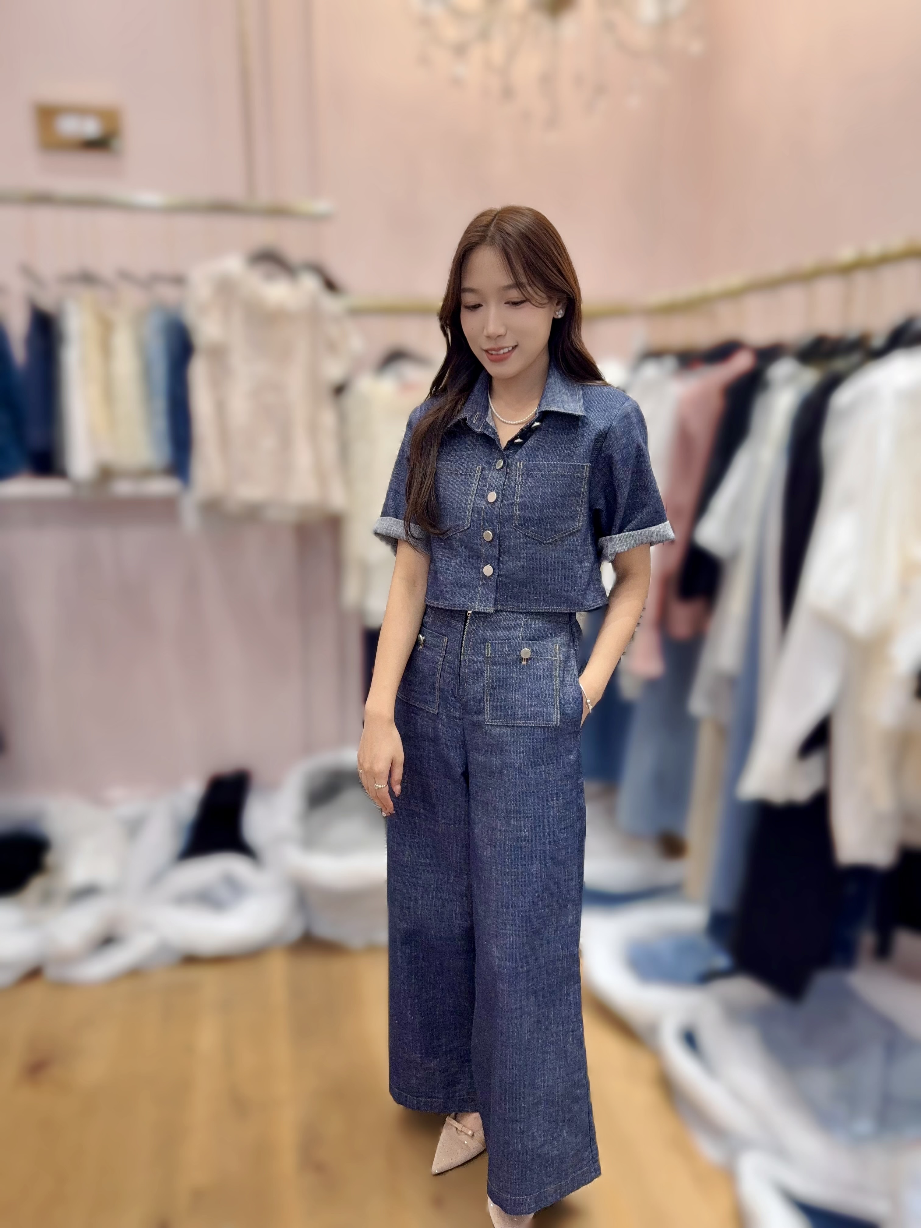 OT32  牛仔褲👖 後橡筋腰 腰23-30 HIP44 長41 $509