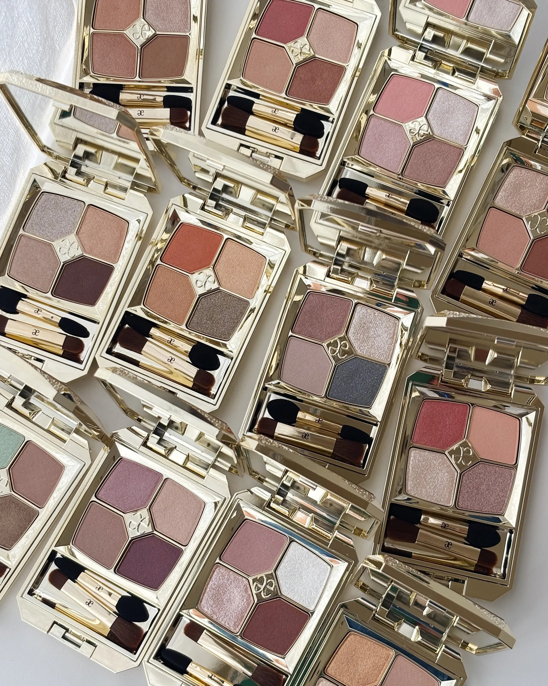 ELEGANCE Parfait Couleur Palette 四色眼影盤