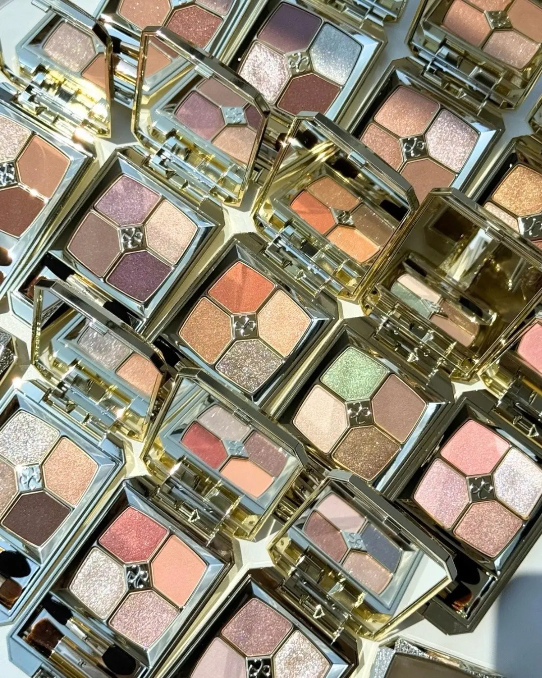 ELEGANCE Parfait Couleur Palette 四色眼影盤