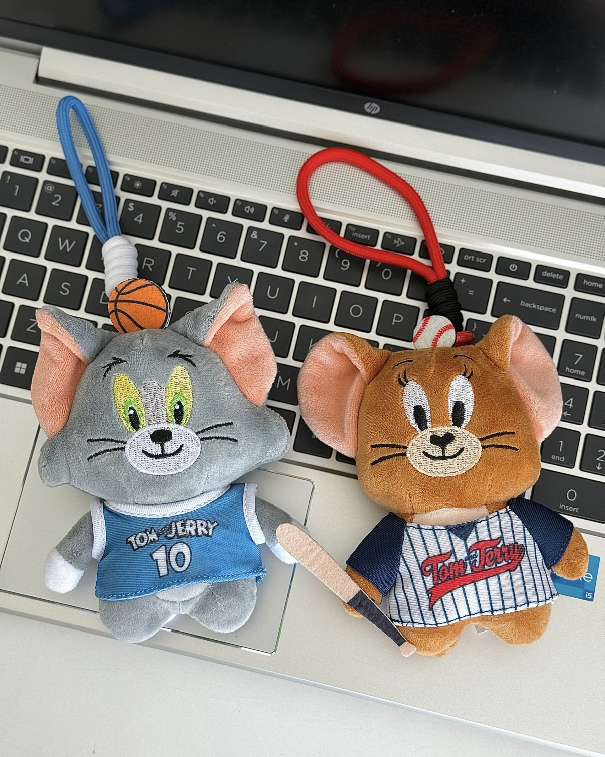 <正版授權>Tom&Jerry 湯姆貓與傑利鼠 運動系列 毛絨 吊飾 鑰匙圈 共6款