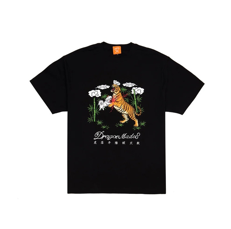 [現貨] dragonmade8 虎落平陽被犬欺 Tee | Black