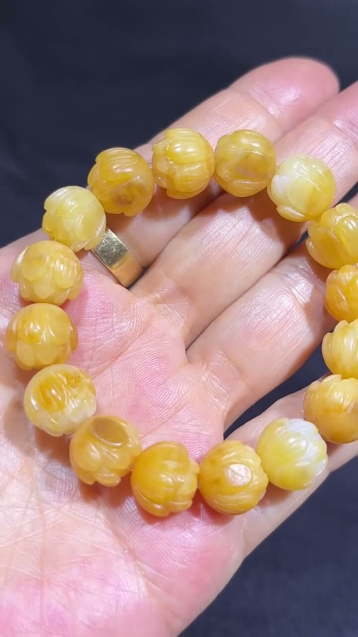 和田玉黃沁籽蓮花手串,天然和田玉軟玉