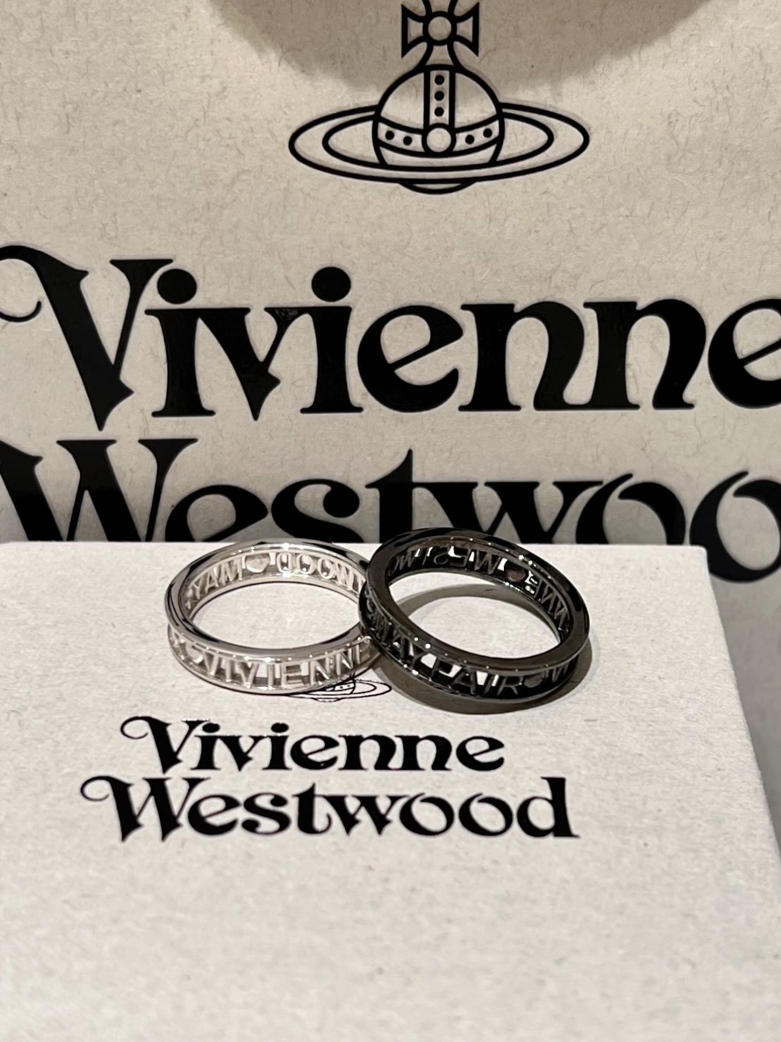 VIVIENNE WESTWOOD 西太后 字母 雕刻 鏤空 925銀戒指 男女同款 二色