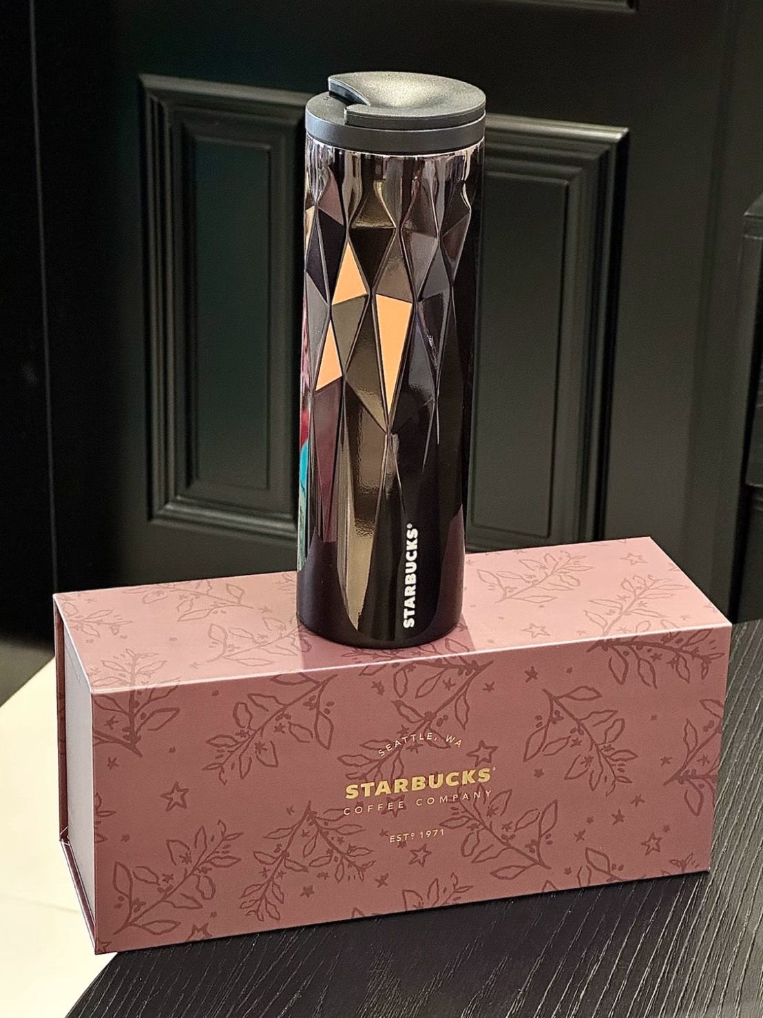 STARBUCKS 星巴克 經典黑金稜面 不鏽鋼 隨行杯 禮盒組 473ML
