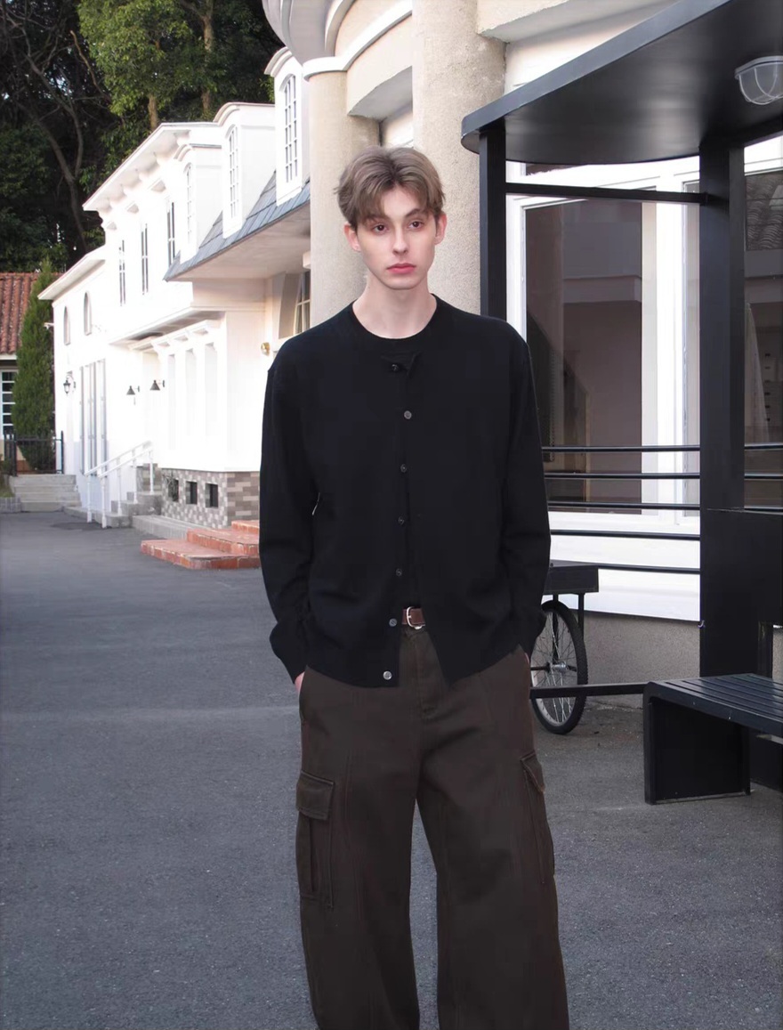 Premium No.4 Black Cardigan