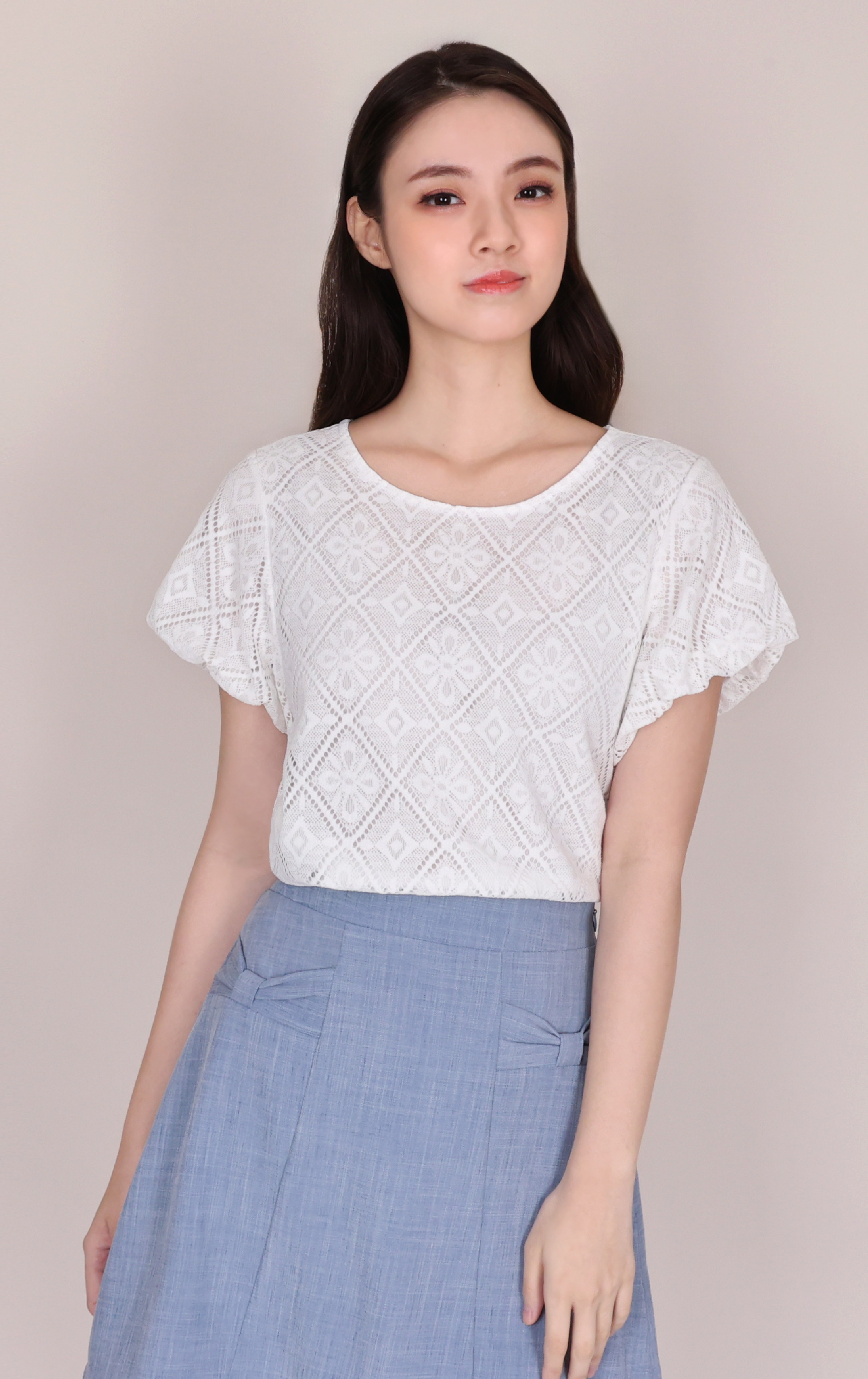 Geometric Cutout Eyelet Petal Sleeve Top ST0912