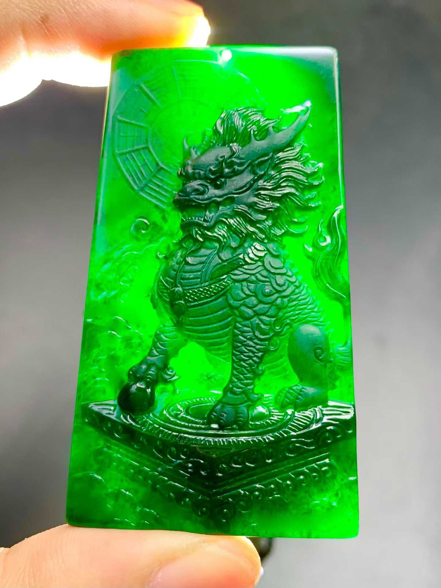 翡翠墨翠麒麟獻瑞,天然翡翠A玉, 緬甸玉, Jade, Jadeite
