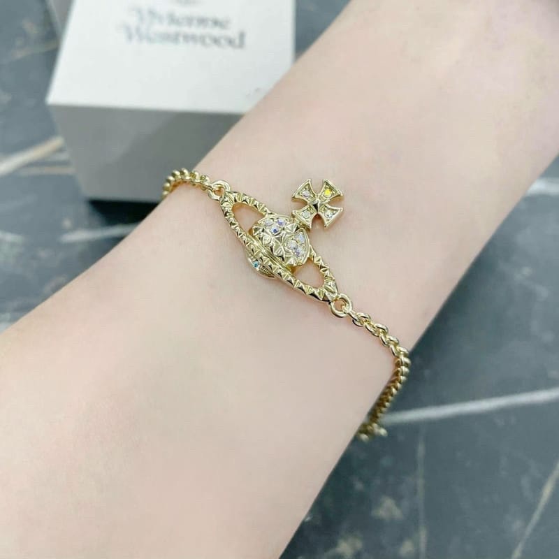 VIVIENNE WESTWOOD 西太后 MAYFAIR BAS RELIEF 鉚釘 水鑽 土星 手鍊 女款 銀色 金色