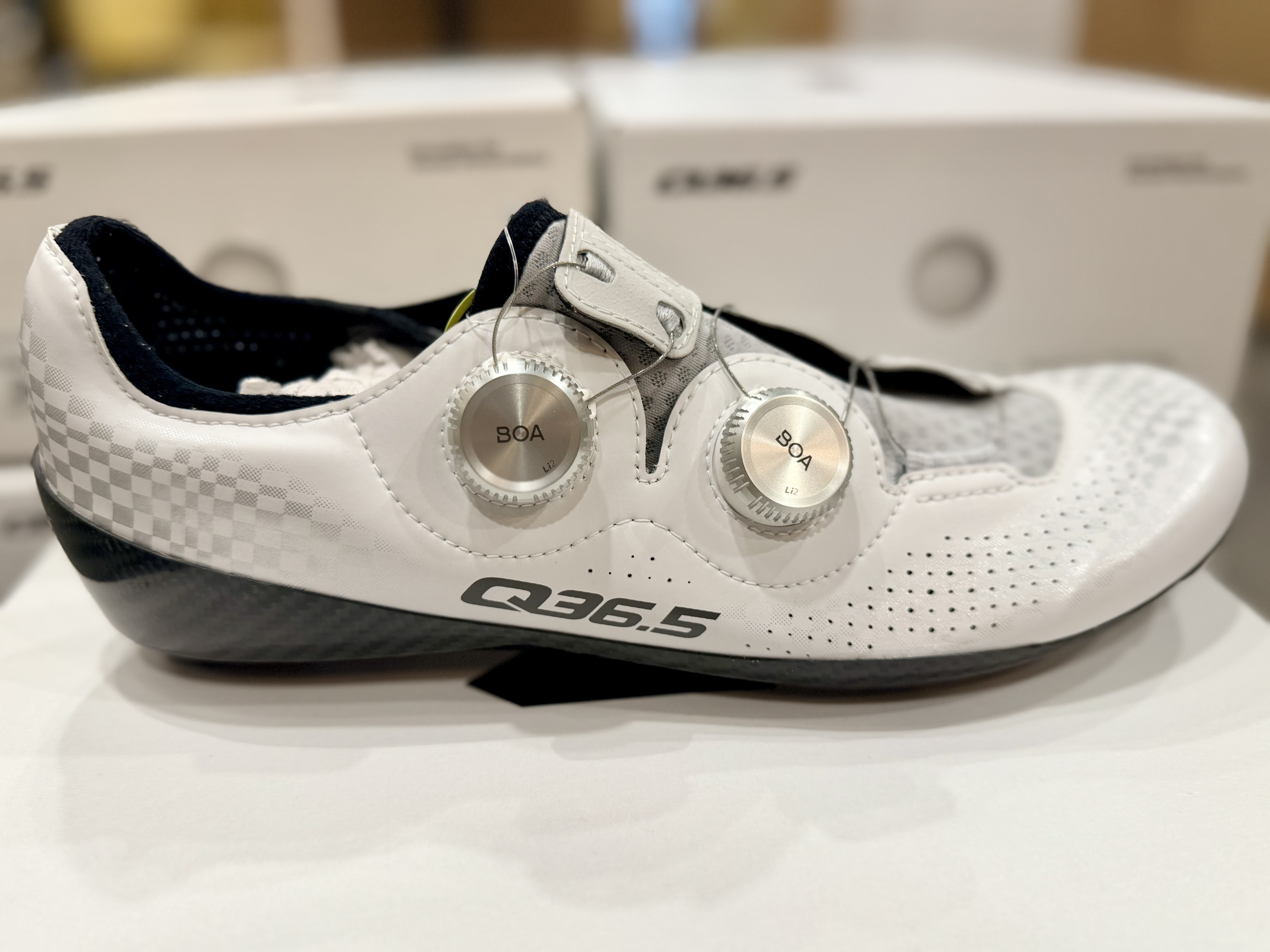Q36.5 卡鞋 Unique Pro 4.0 Road Shoes Check White 白棋盤格