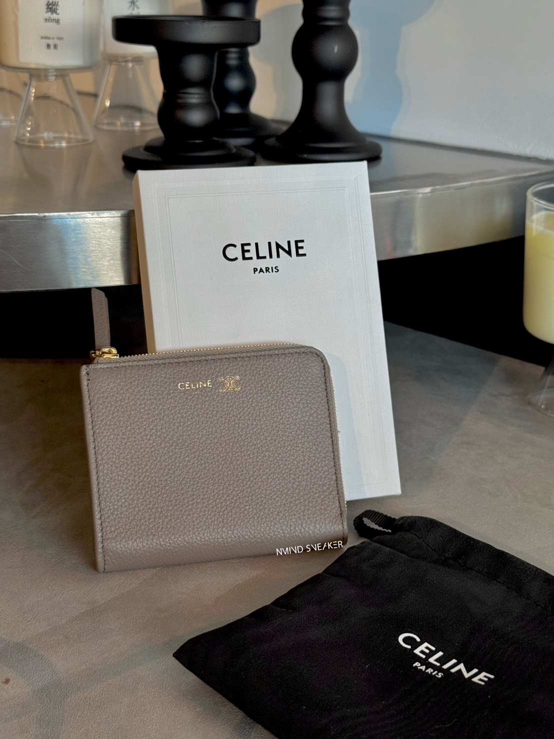 日本限定 CELINE簡約L型圓弧拉鍊短夾