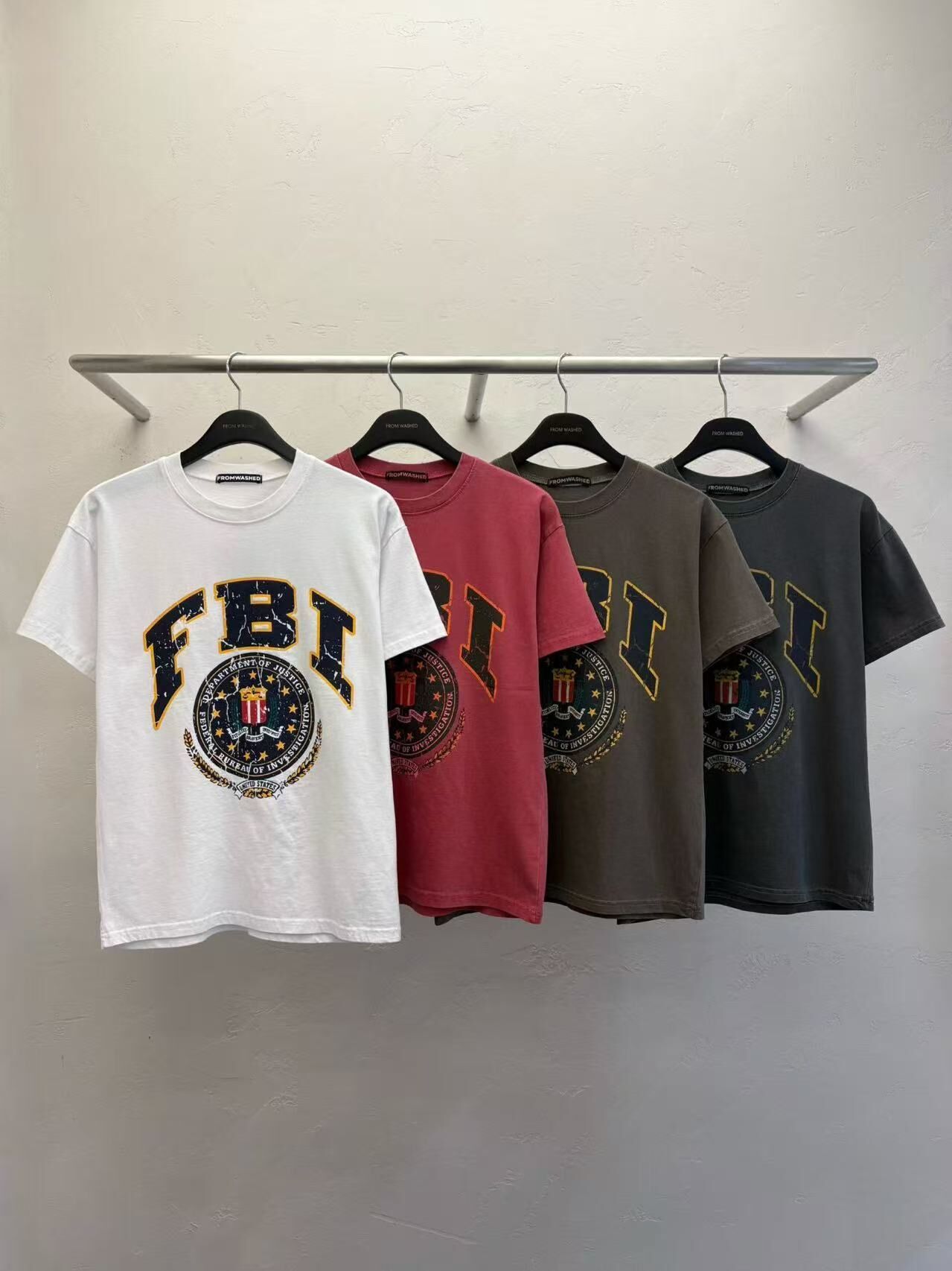 《K》水洗FBI合身短T