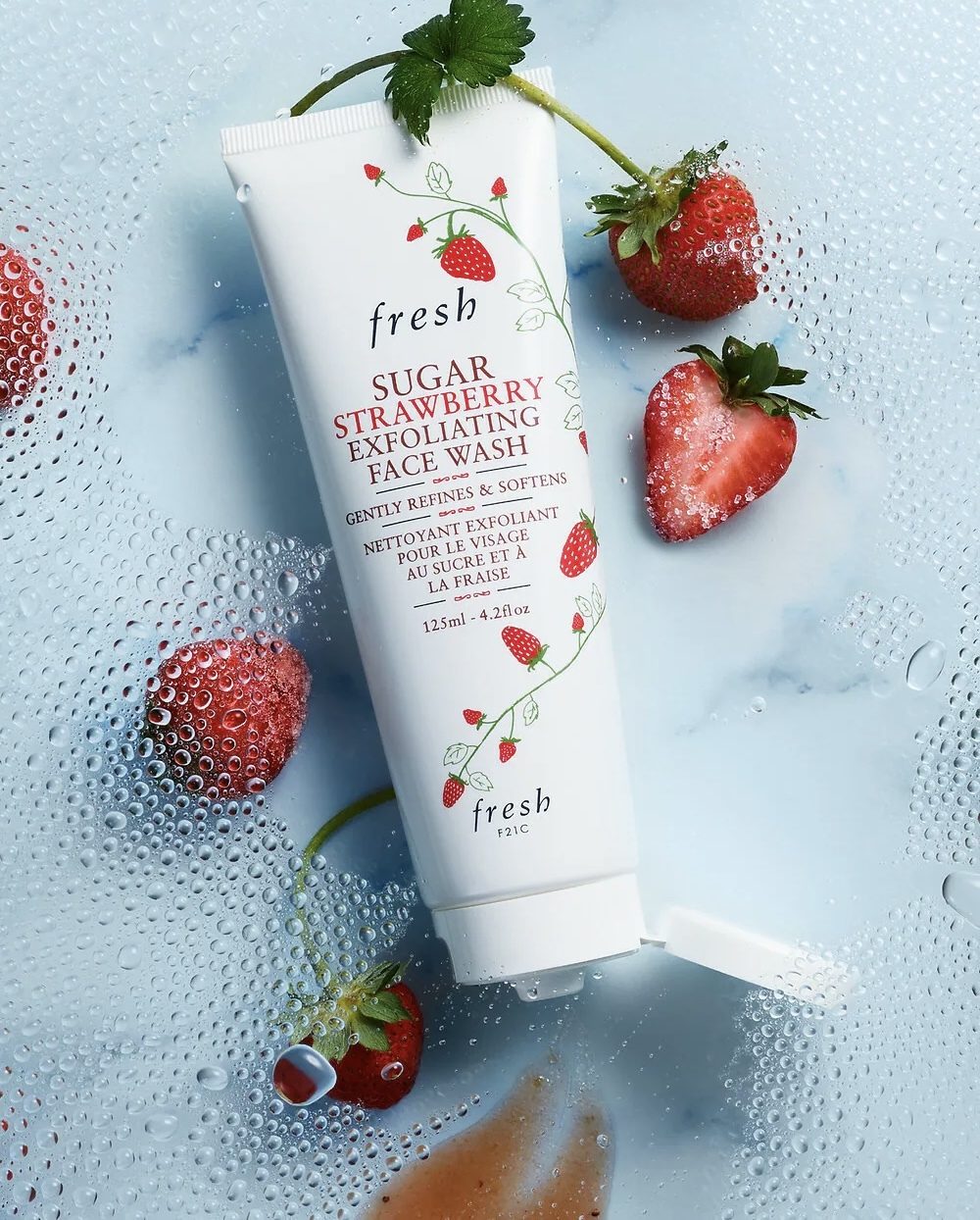 現 貨丨Fresh 士多啤梨柔膚磨砂潔面霜 125ml