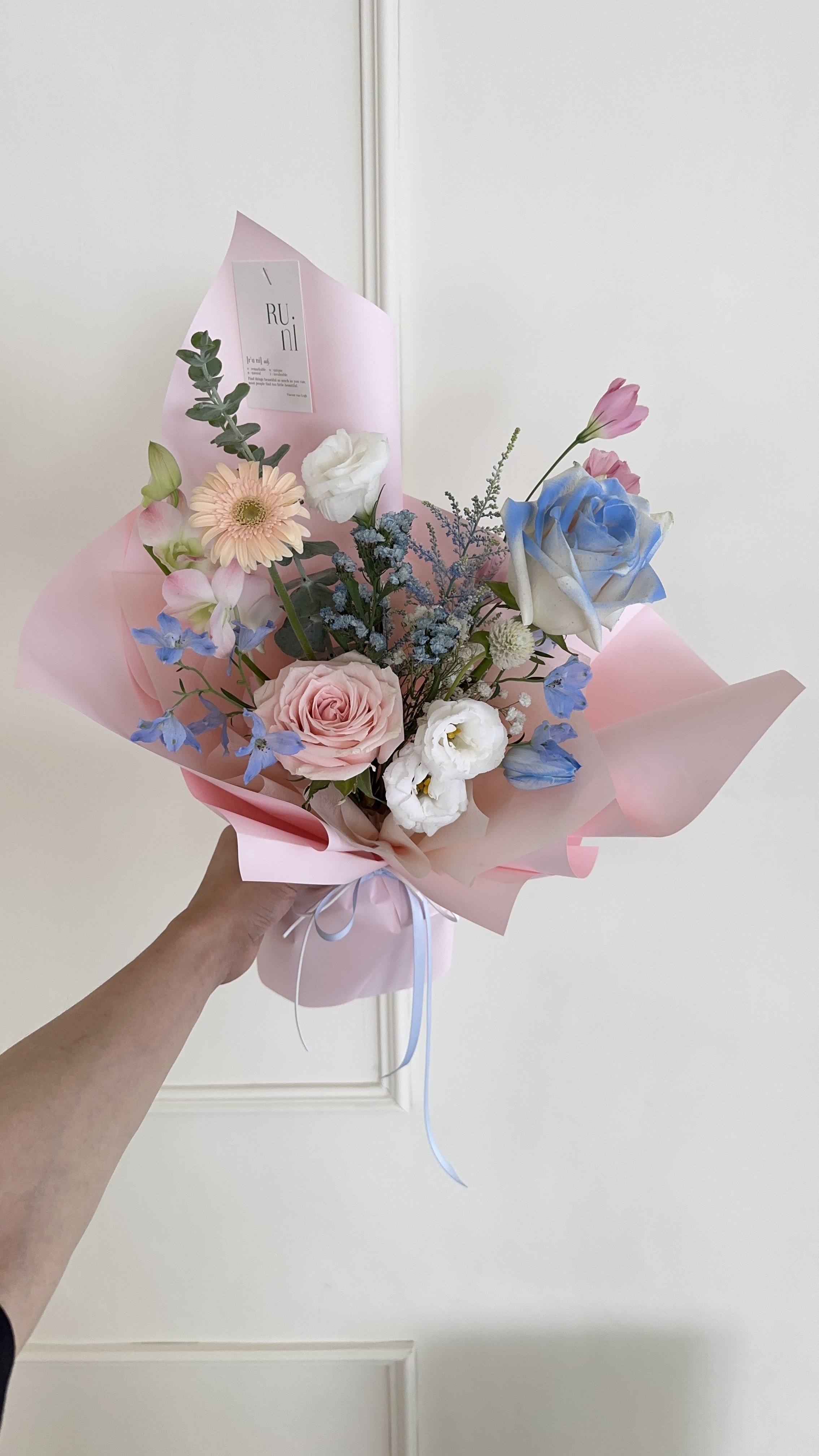 粉藍琴海-粉藍色系綜合鮮花花束