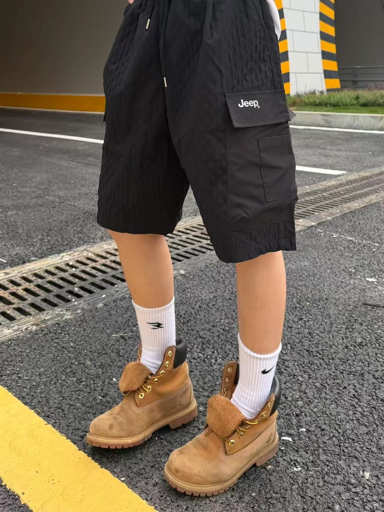 代購-Jeep 簡約工裝 機能 大口袋 輕薄 寬鬆 冰肌感 泡泡感 五分 短褲 男女同款