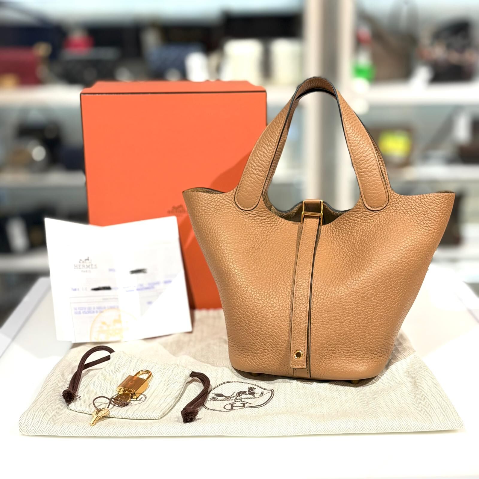 DISPLAY!!! 全新HERMES PICOTIN 18  Z  OM CHAI GHW 奶茶色/金扣 TC皮 #P18 #BRAND NEW #香榭站正品