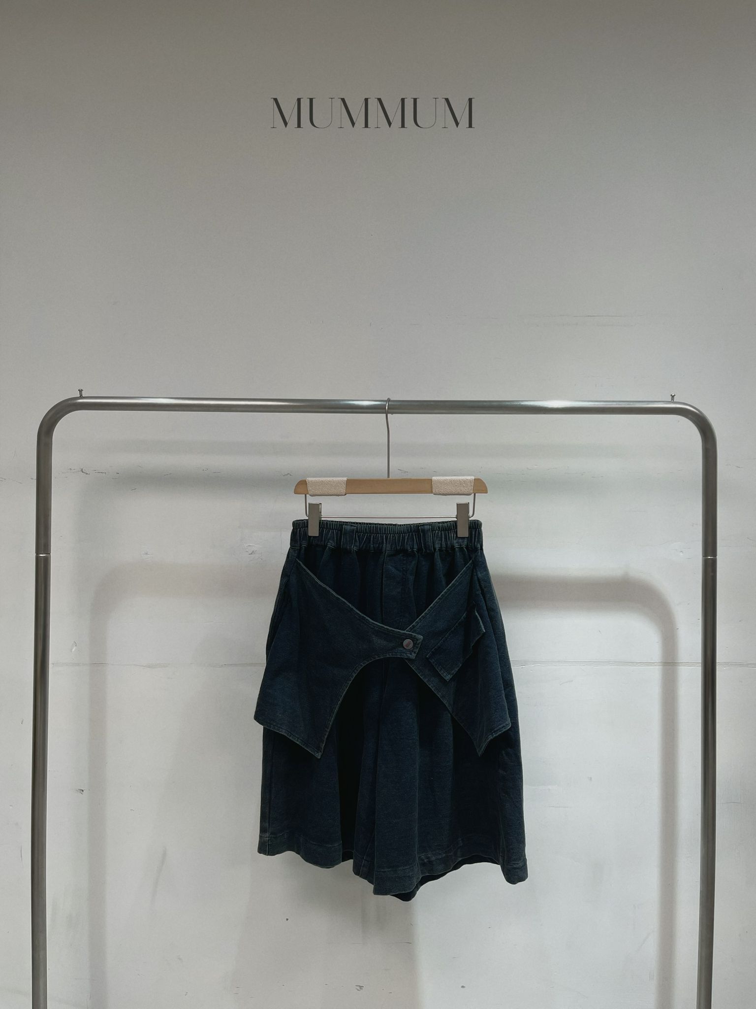 03781a/斜翻蓋遮胯短褲裙　28-44/46/25[全部客人同價]
