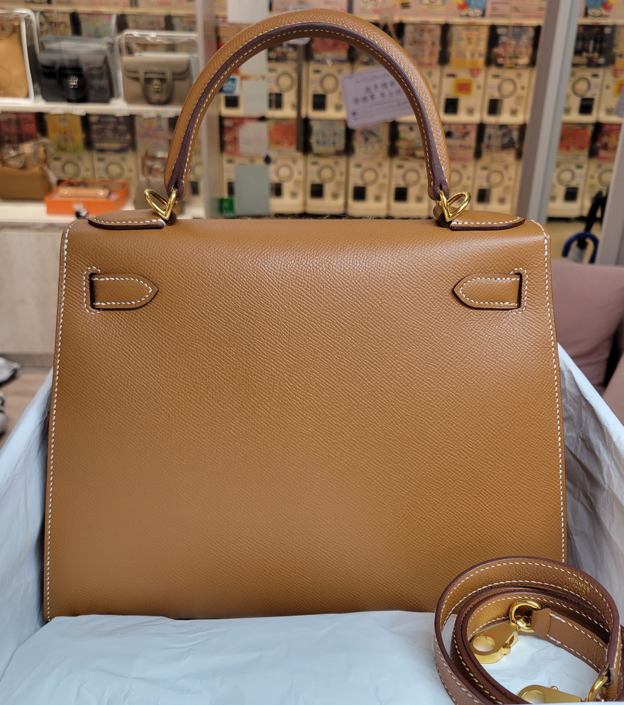 UNUSED HERMES KELLY 28 GOLD CC EPSOM