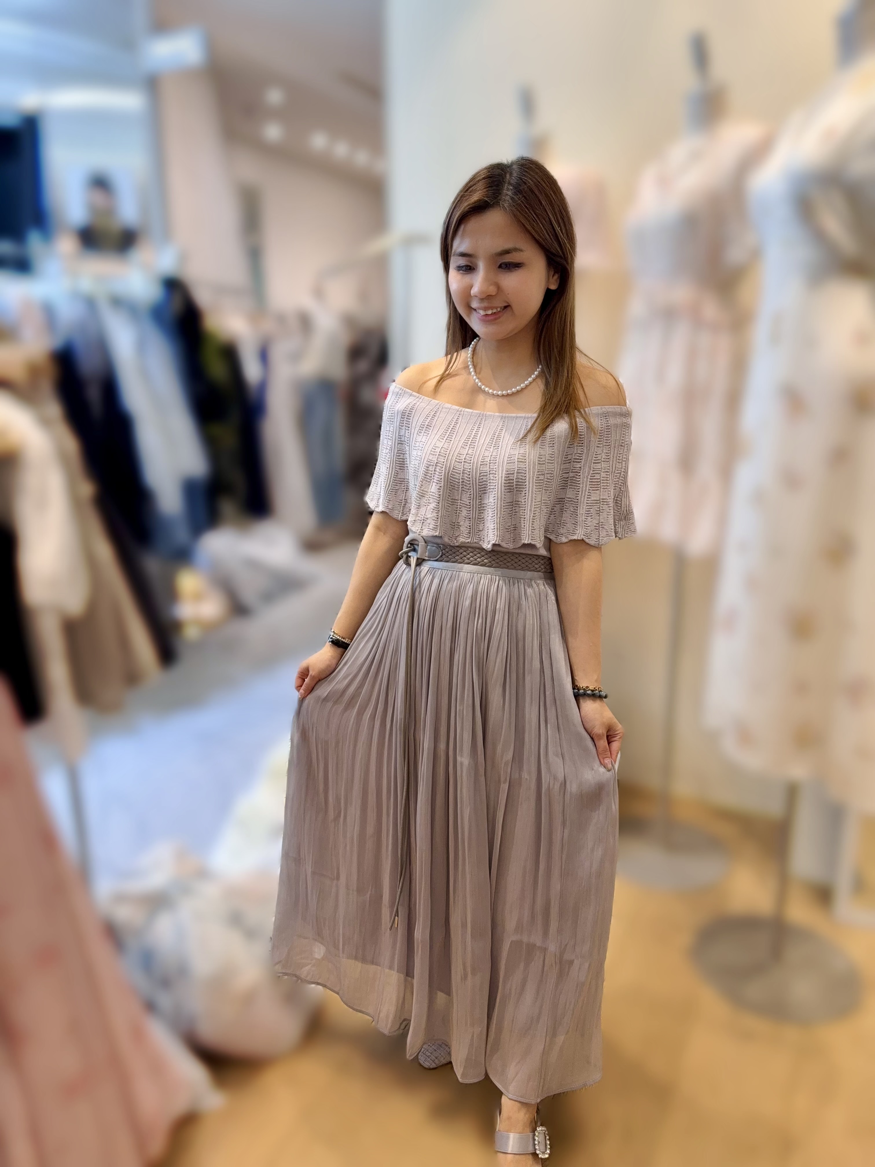 OV04   (1SET)  TOP: 胸30-42 長19 / 裙: 全橡筋腰 腰24-43 HIP52 長34 $629  連BELT