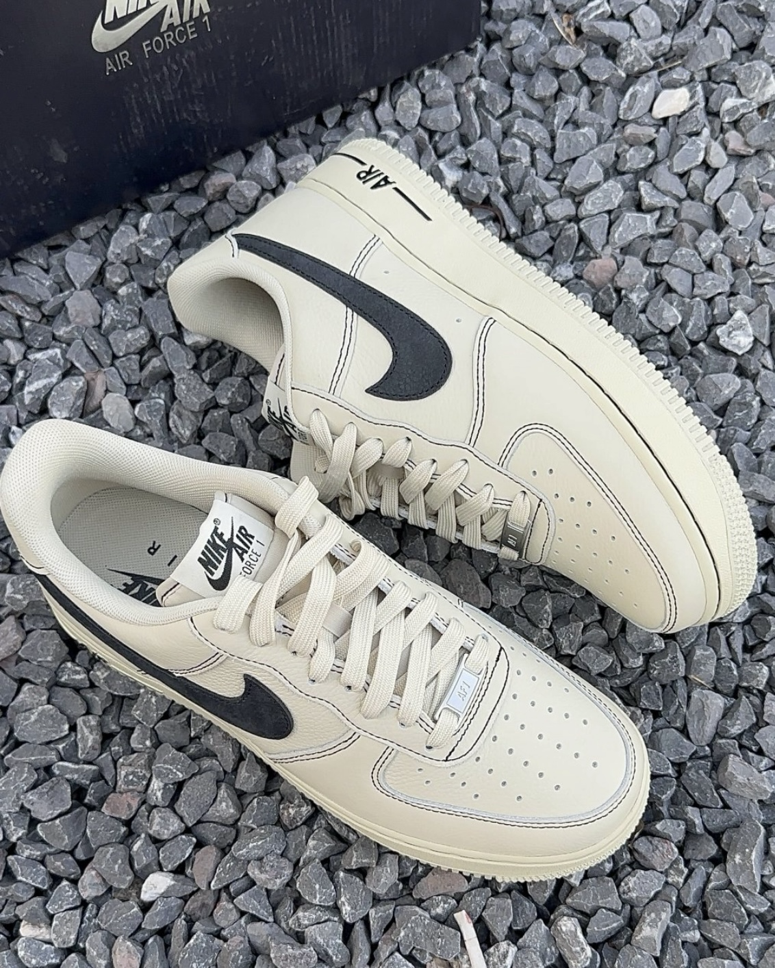 NIKE AIR FORCE 1 LOW Contrast Stitch 椰奶 米色 黑色 縫線 黑勾 復古 休閒鞋 男女鞋
