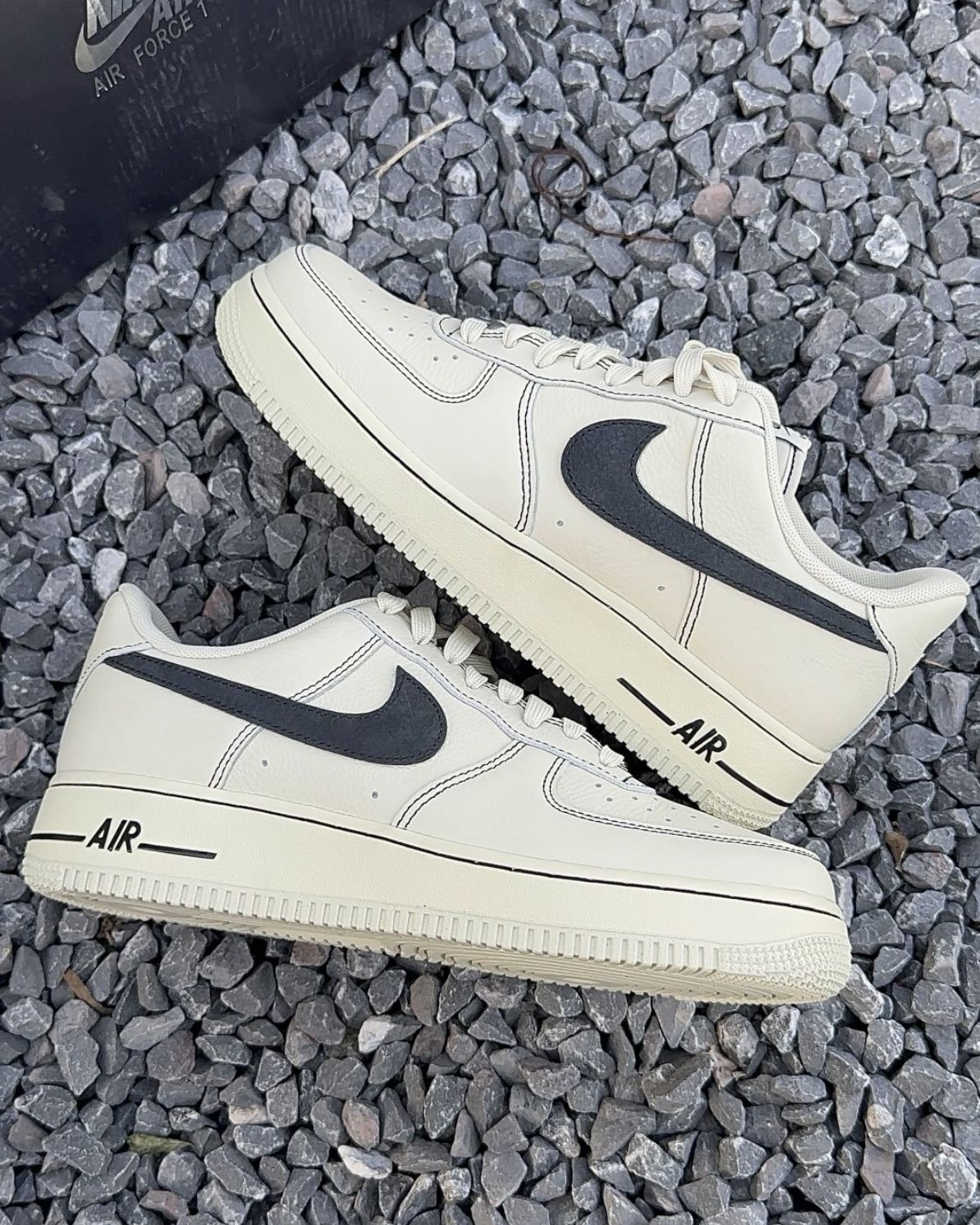 NIKE AIR FORCE 1 LOW Contrast Stitch 椰奶 米色 黑色 縫線 黑勾 復古 休閒鞋 男女鞋