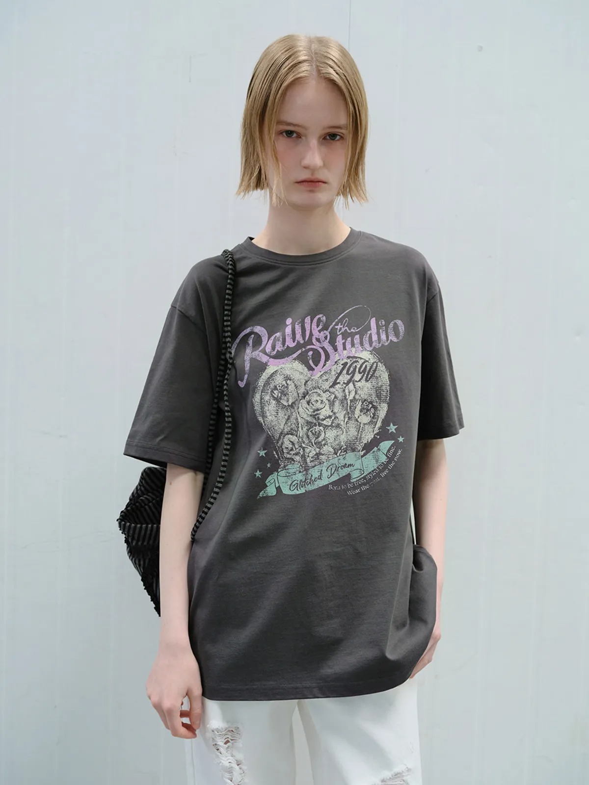 RAIVE Heart Rose Blur Graphic T-shirts