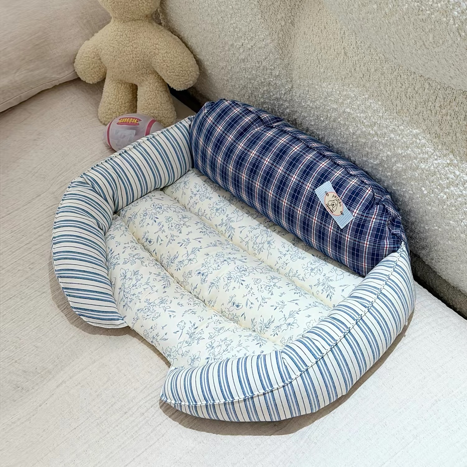 PETMAN BLUE GEOMETRY PET BED
