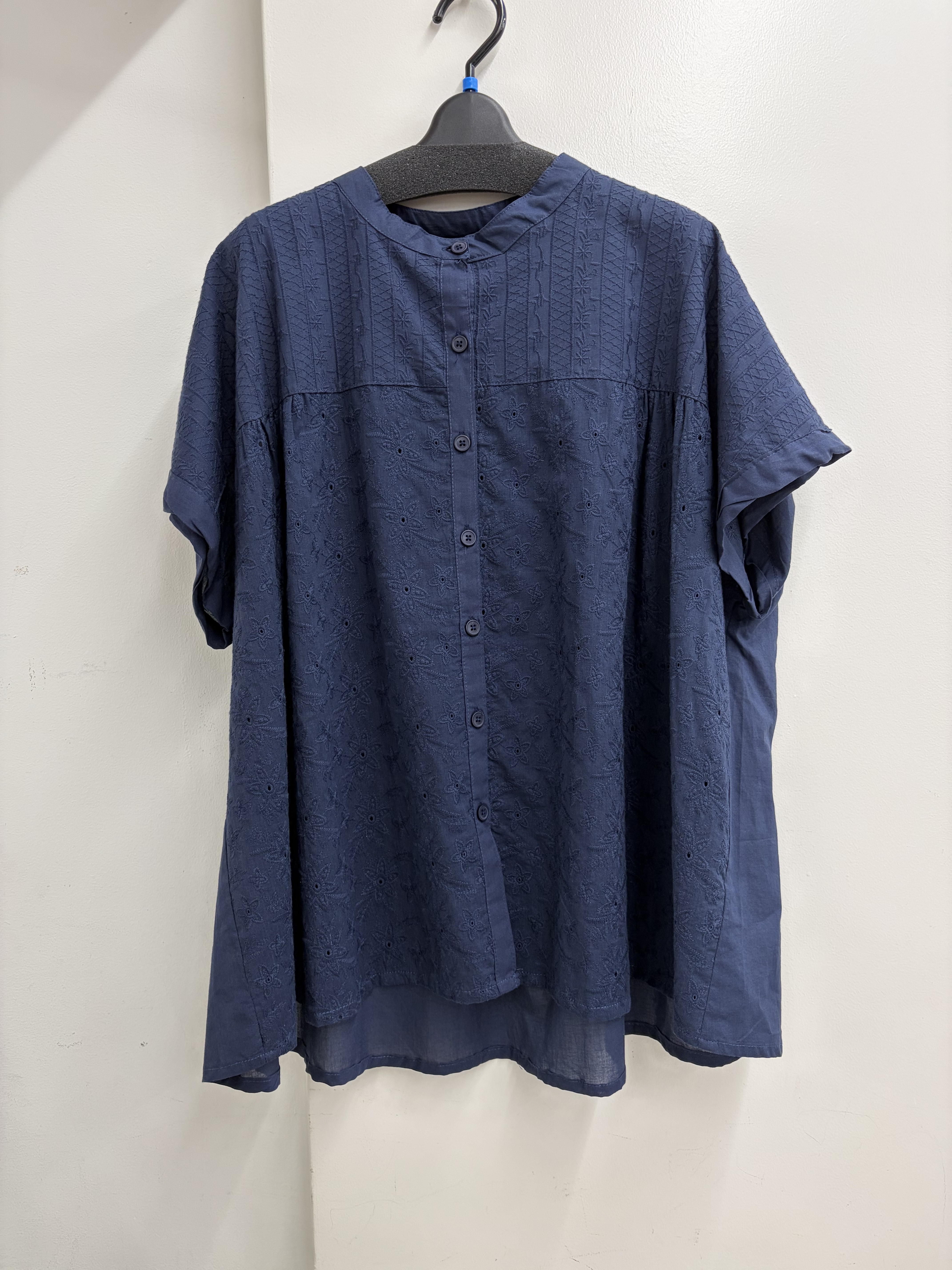 SE 通花刺繡恤衫