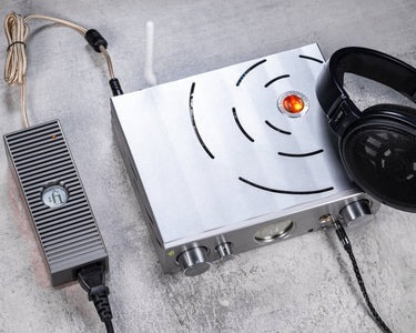 iFi Audio Pro iDSD Signature Streamer DAC / Amp with  iPower Elite