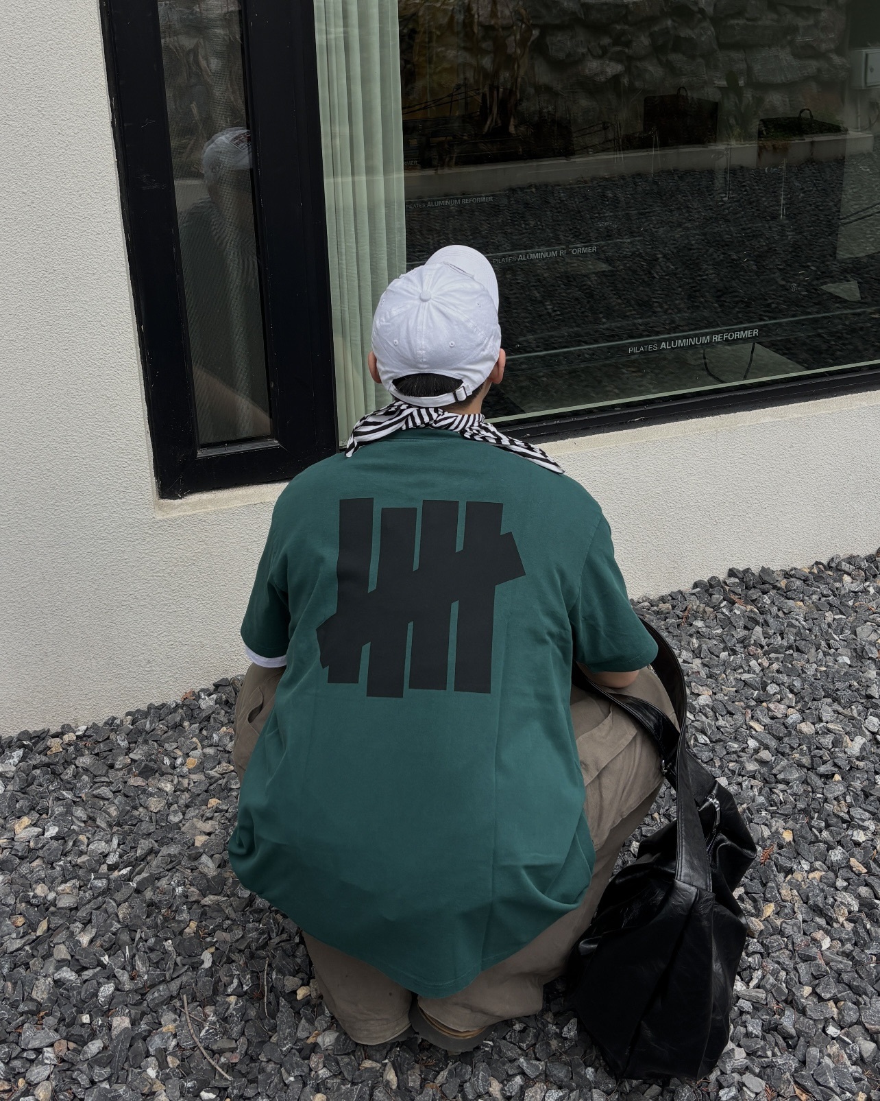 #預購 UNDEFEATED 26SS 背後大LOGO 撞色印花短踢 四色