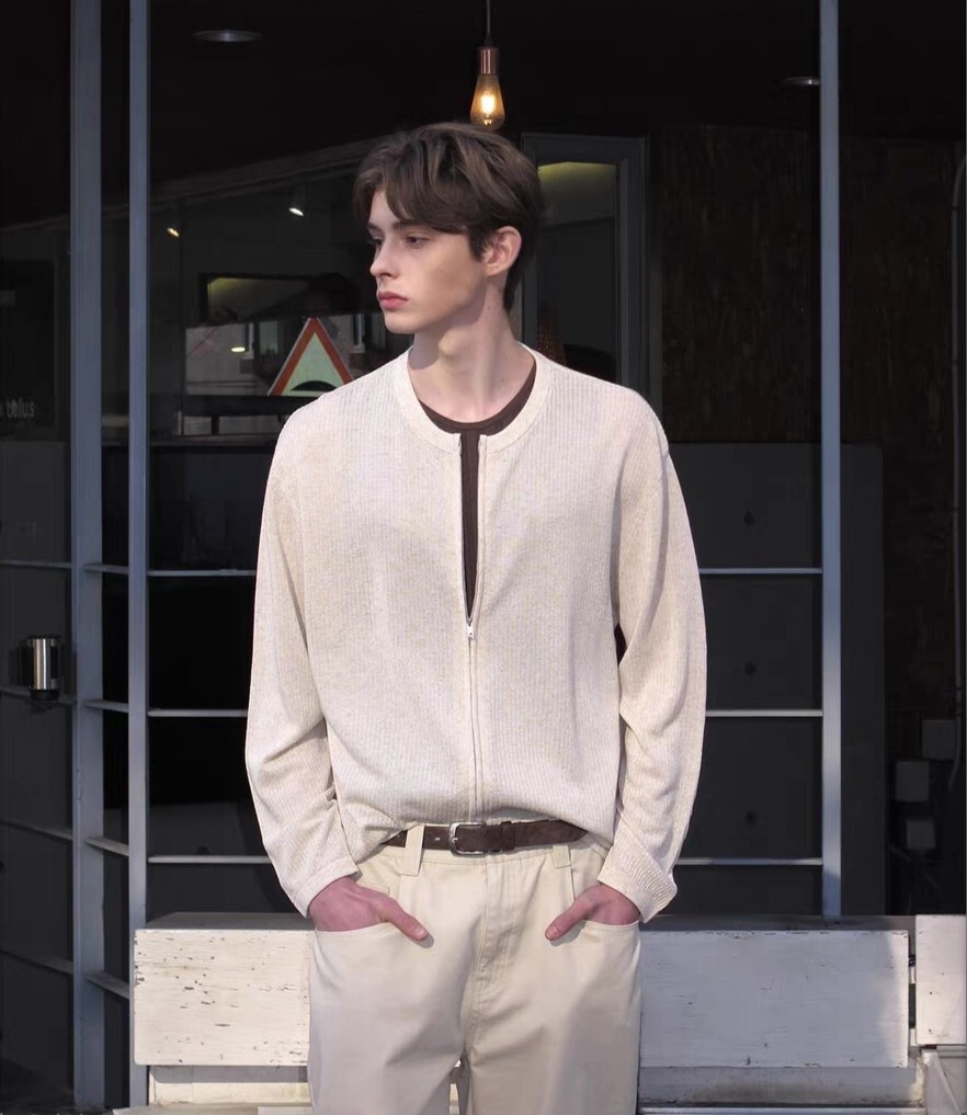 Premium No. 2 Creamy Offwhite Zip-Up Cardigan