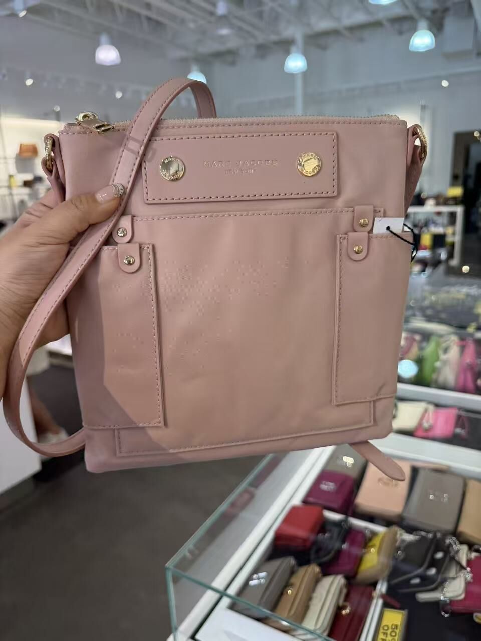 【直播】Marc Jacobs LX062649 斜咩袋(粉色)