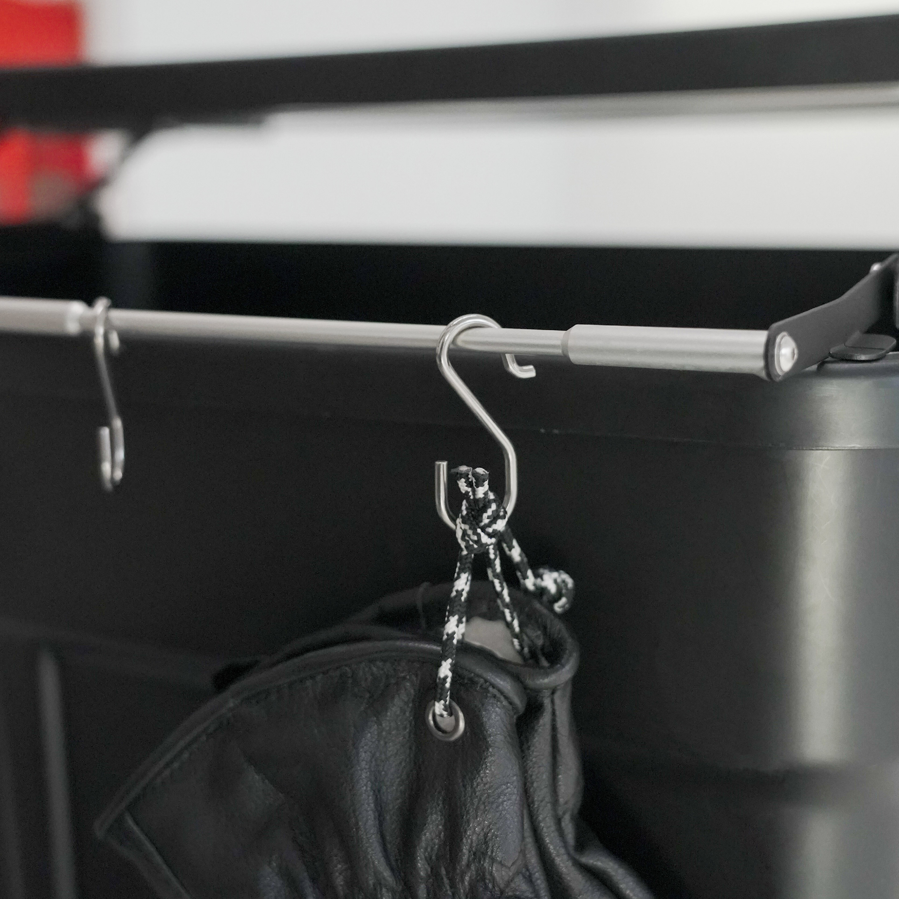 The FreeUp Cover Hanger