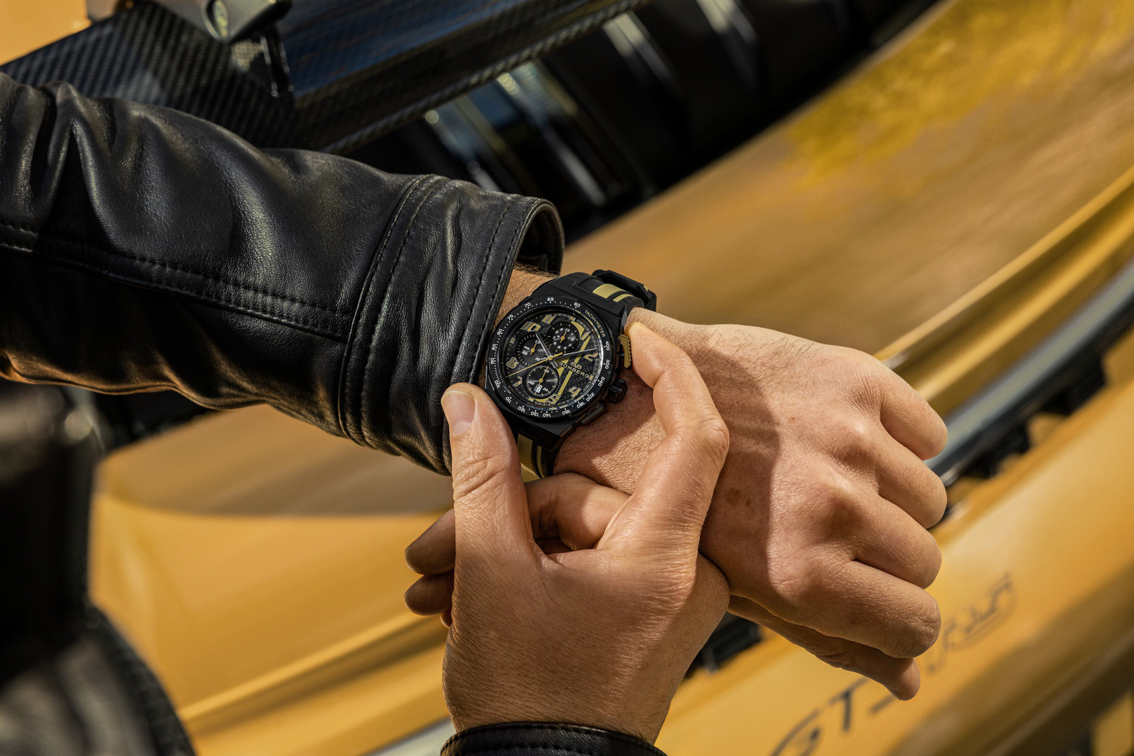 Bomberg, 炸彈錶,APEX 系列, APEX JP, APEX Carbon, 黑金傳奇計時碼錶,賽車計時碼錶,NT42CHPBA.01-18.12,John Player Special